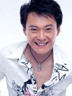 王斑