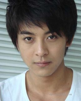 李佳航