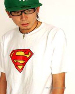 李睿超（ 高新奇手机代言）