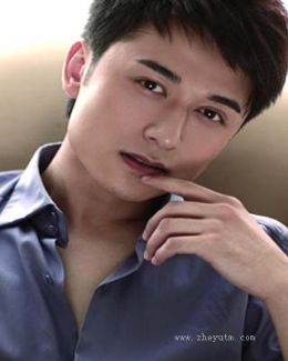 李帅（恰恰香花生代言）