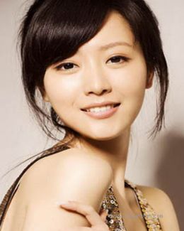 白冰（香港JCL宝石城珠宝平面代言 ）